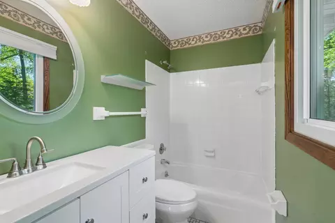 Bath - 75 Pleasant Ln E, Excelsior, MN 55331 photo 1 of 3