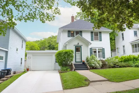 321 Center St, Mankato, MN 56001