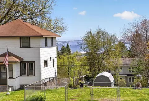 View/Area - 2711 W 9th St, Duluth, MN 55806 photo 2 of 2