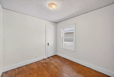 Bedroom - 2711 W 9th St, Duluth, MN 55806 photo 1 of 4