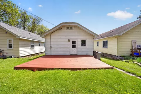 Exterior - 2711 W 9th St, Duluth, MN 55806 photo 5 of 7