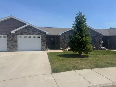 1615 30th St NW #11, Bemidji, MN 56601