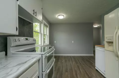Entry Way - 920 11th Ave NE, Brainerd, MN 56401 photo 1 of 4