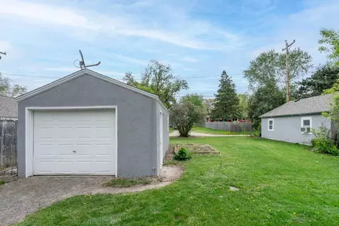 Exterior - 920 11th Ave NE, Brainerd, MN 56401 photo 7 of 10