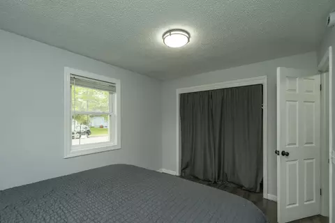 Bedroom - 920 11th Ave NE, Brainerd, MN 56401 photo 3 of 7