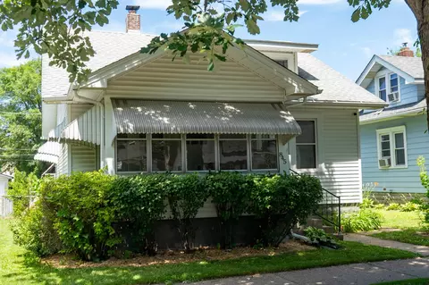 845 Rose Ave E, Saint Paul, MN 55106