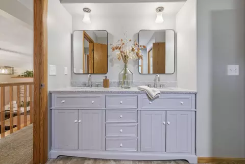 Bath - 8568 Paradise Beach Rd, Brainerd, MN 56401 photo 1 of 3