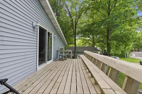 Exterior - 8568 Paradise Beach Rd, Brainerd, MN 56401 photo 5 of 10