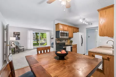 260 Westview Dr #108, West Saint Paul, MN 55118