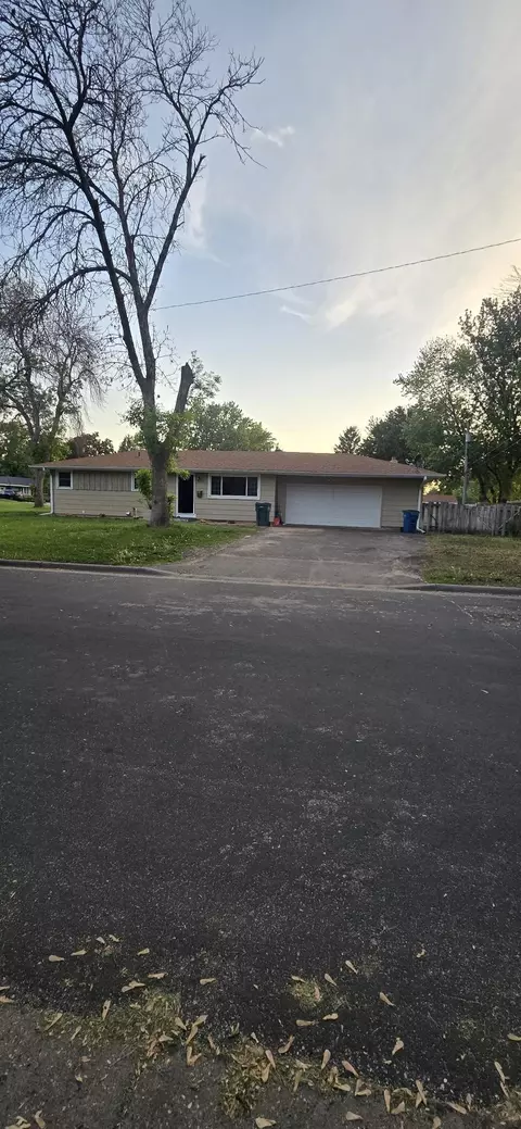 998 Overton Dr NE, Fridley, MN 55432