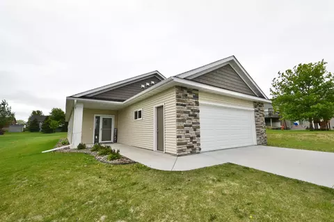 106 11th St N, Goodhue, MN 55027