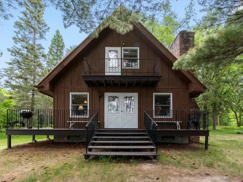 4437 Herg Trl NW, Hackensack, MN 56452
