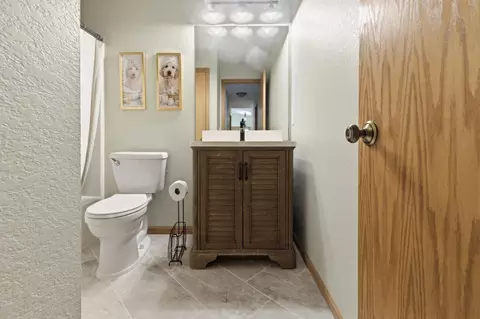 Bath - 4914 Cedar Scenic Rd, Baxter, MN 56425 photo 1 of 4