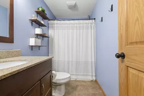 Bath - 4914 Cedar Scenic Rd, Baxter, MN 56425 photo 4 of 4