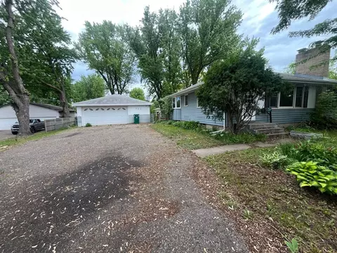 350 E 98th St, Bloomington, MN 55420