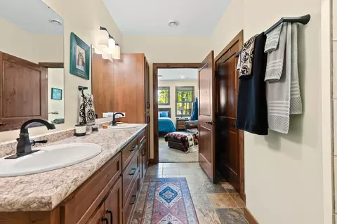 Bath - 16605 Piper Ln, Brainerd, MN 56401 photo 2 of 4