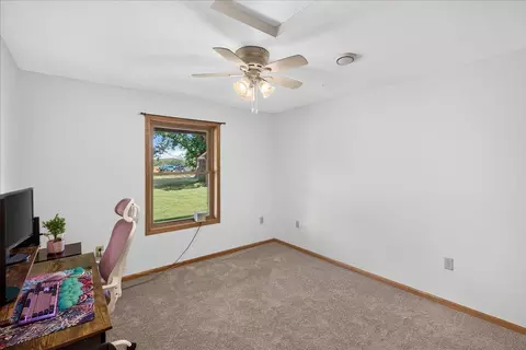 Bedroom - 10366 80th Ave, Milaca, MN 56353 photo 3 of 4