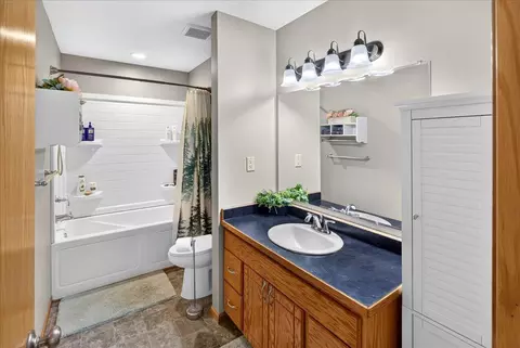 Bath - 10366 80th Ave, Milaca, MN 56353 photo 1 of 4