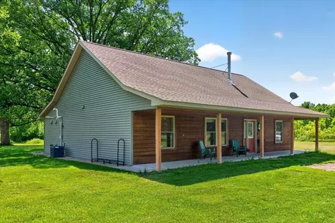 Exterior - 10366 80th Ave, Milaca, MN 56353 photo 4 of 8