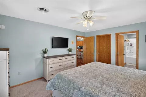 Bedroom - 10366 80th Ave, Milaca, MN 56353 photo 2 of 4
