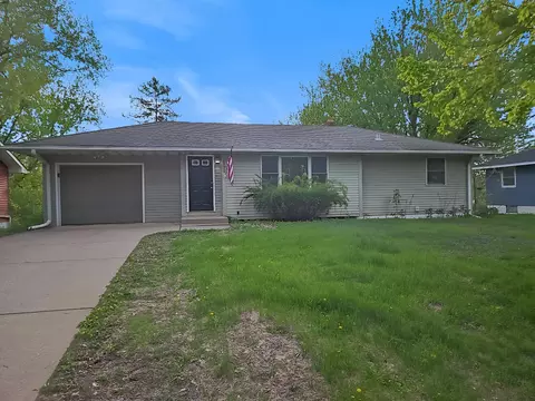 1771 City Heights Dr, Maplewood, MN 55117
