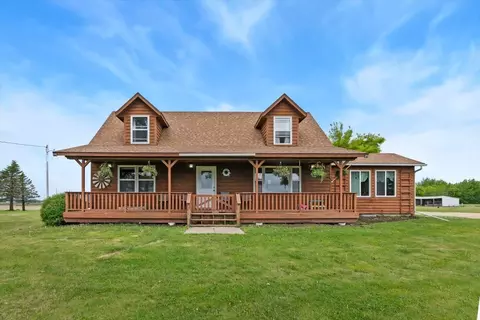 50105 75th Ave, Kenyon, MN 55946