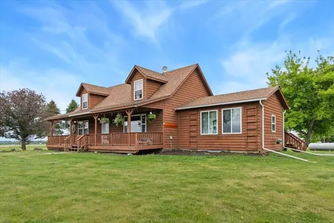 50105 75th Ave, Kenyon, MN 55946