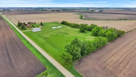 50105 75th Ave, Kenyon, MN 55946