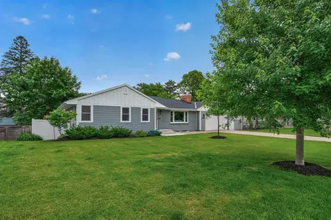 6037 York Ave S, Edina, MN 55410