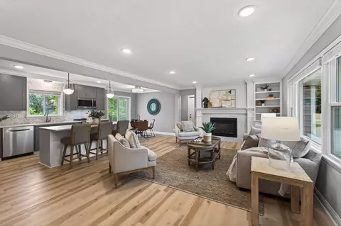6037 York Ave S, Edina, MN 55410