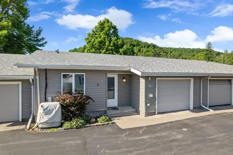 1402 Mcnally Dr #B, Winona, MN 55987