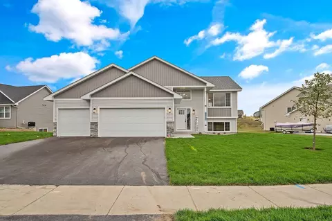 318 Aspen Dr, Somerset, WI 54025
