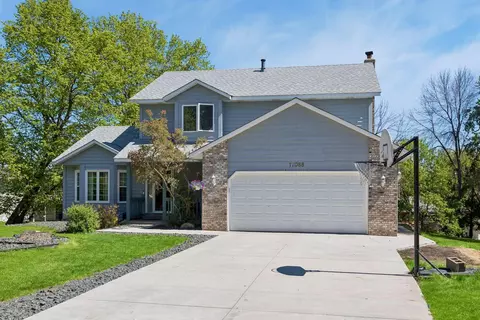 17088 Hamilton Dr, Lakeville, MN 55044