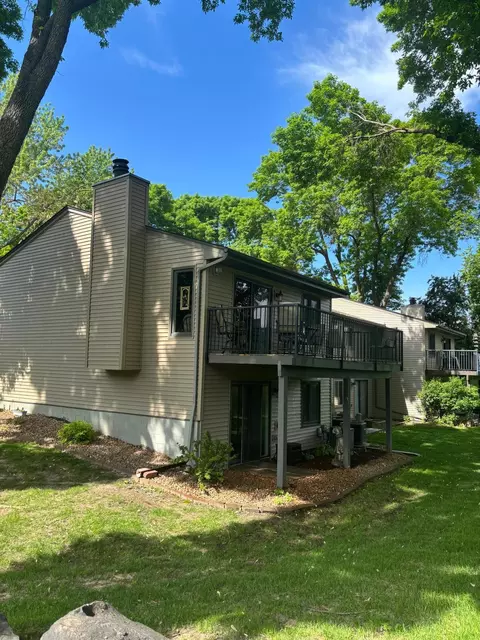 4376 Arden View Ct, Arden Hills, MN 55112