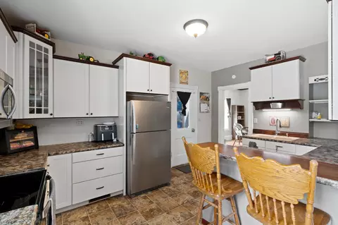 Kitchen - 809 Home St, Kenyon, MN 55946 photo 3 of 6