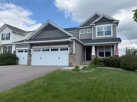 1247 Maple Ln, Carver, MN 55315