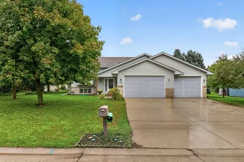 135 Obrien Pkwy, Belle Plaine, MN 56011