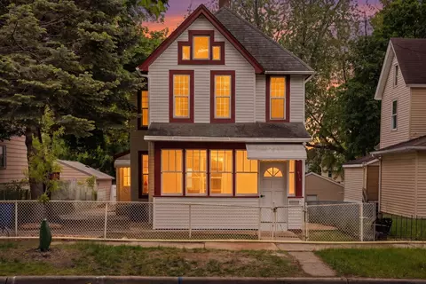 916 Magnolia Ave E, Saint Paul, MN 55106