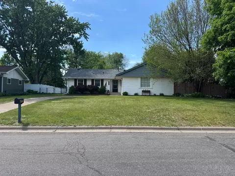 8416 Hinton Ave S, Cottage Grove, MN 55016