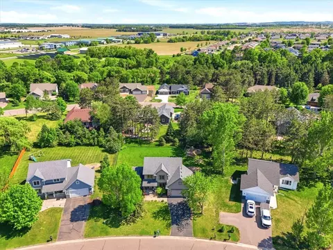 1374 Pheasant Run, New Richmond, WI 54017