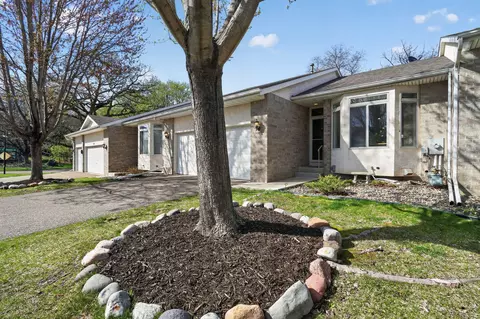 13310 Glenhaven Ct, Apple Valley, MN 55124