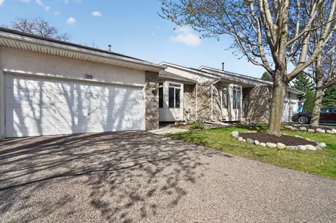 13310 Glenhaven Ct, Apple Valley, MN 55124