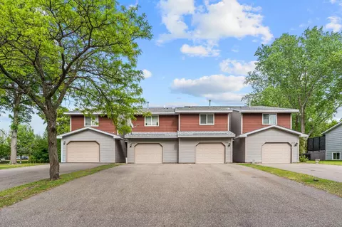 10531 10541 10551 10561 Palm St NW, Coon Rapids, MN 55433