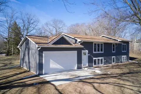 26580 Woodcrest Dr, Elko New Market, MN 55020