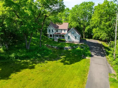 875 Midwest Trl N, Lake Elmo, MN 55042