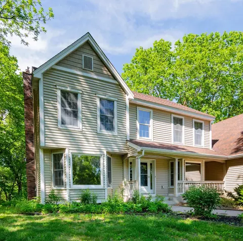 875 Midwest Trl N, Lake Elmo, MN 55042