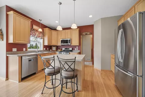 11265 68th St NE, Albertville, MN 55301