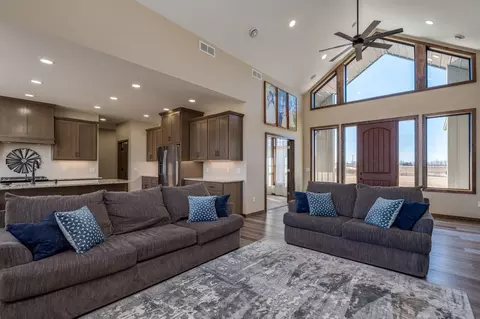 4051 Clearwater Trl, Lonsdale, MN 55046
