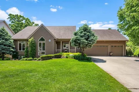 245 Luisa Ct, Chaska, MN 55318