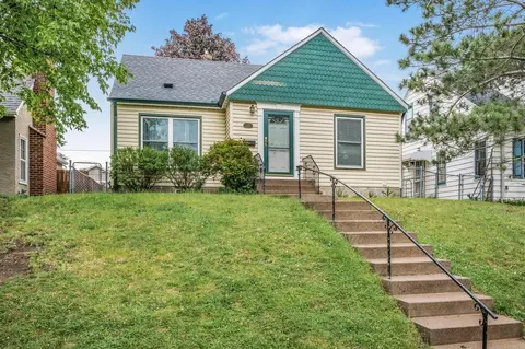 1981 W James Ave, Saint Paul, MN 55105